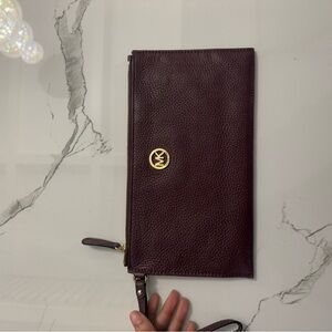 MICHAEL KORS Wristlet Maroon